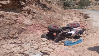 Besnide ATV devrildi: 4 yaralı