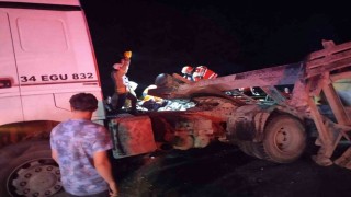 Beykozda hafriyat kamyonu otomobille çarpıştı: 1i ağır, 3 yaralı