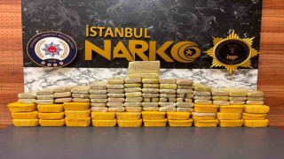 Beylikdüzünde uyuşturucu operasyonu: 62 kilo eroin ve metamfetamin ele geçirildi