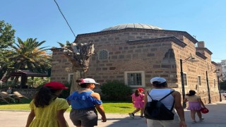 Bilecikli çocuklar Manisanın tarihi ve kültürel yerlerini gezdi
