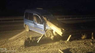 Bilecikte otomobil bariyerlere çarptı: 1 yaralı