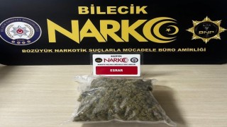 Bilecikte uyuşturucu operasyonu: 2 gözaltı