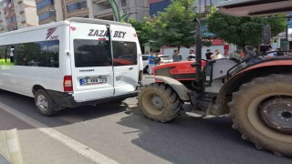 Bingölde zincirleme kaza: 4 araç çarpıştı