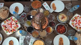 Bodrumda kişi başı bin 500 TL olan kahvaltı fiyatı Kiliste 300 lira