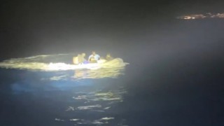 Bodrumda lastik botta 6 düzensiz göçmen yakalandı