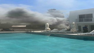 Bodrumda otel avlusunda çıkan yangın söndürüldü