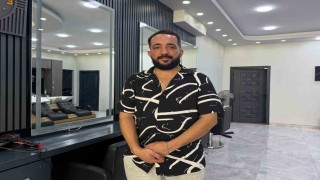 Boğazına cisim kaçan kadını ‘Heimlich manevrasıyla kurtaran kuaför o anları anlattı
