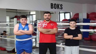Boks Şampiyonasında Merkezefendiyi temsil edecekler