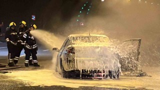 Bolu Dağı Tünelinde otomobil alev topuna döndü: Trafik kilitlendi