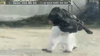 Boluda bunaltıcı sıcakta yağmur sürprizi
