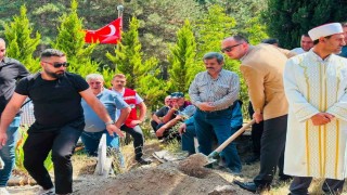 Bolulu şehit Ziya Sarpkayanın annesi son yolculuğuna uğurlandı