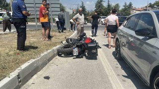Burdurda motosiklet ile otomobil çarpıştı: 1 yaralı