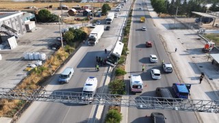 Burdurda tur otobüsü devrildi, 34 kişi yara almadan kurtuldu