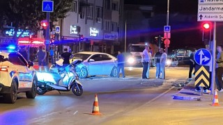 Bursada 2 otomobil çarpıştı: 9 kişi yaralı