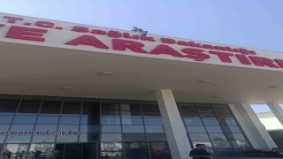 Bütün gazeteciler gelsin diyerek intihara kalkışan şahsı Karpuz keselim gel diyerek çatıdan indirdiler
