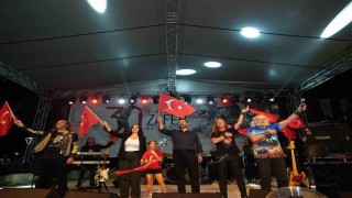 Büyük Zaferin 104üncü yılı Ataşehirde coşkuyla kutlandı