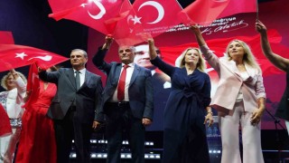 Büyükçekmecede Zafer Bayramı coşkuyla kutlandı