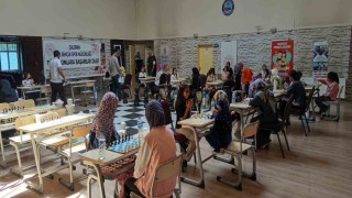 Çaldıranda yaz Kuran kursu öğrencileri satranç turnuvasında buluştu