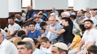 Canikte camiler çocuklarla doldu taştı