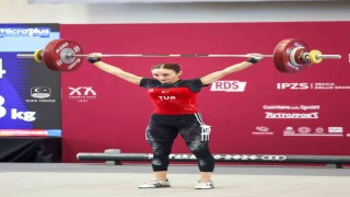 Cansel Özkandan koparmada altın madalya