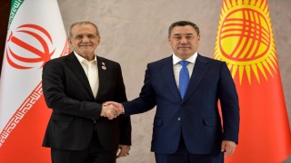Caparov ve Pezeşkiyan bir araya geldi