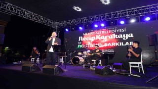 Çarşı Melikgazide nostaljik şarkılar gönülleri fethetti