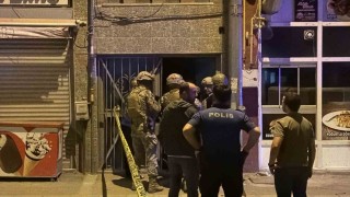 Çatıdan çatıya dolaştı, polisi saatlerce uğraştırdı