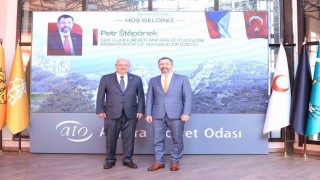 Çekya Büyükelçisi Stepanek, ATO Başkanı Baranı ziyaret etti