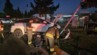 Çerkezköyde iki araç kafa kafaya çarpıştı: 6 yaralı