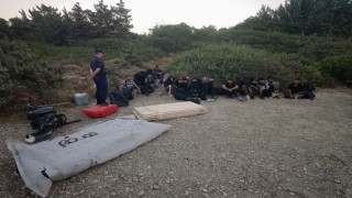 Çeşmede 16 düzensiz göçmen yakalandı