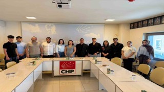 CHP Gençlik Kolları Genel Başkanı Berfin Karan, Bilecikte gençlerle buluştu