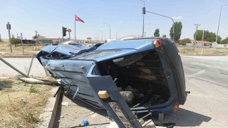 Çorumda iki otomobil çarpıştı: 1 yaralı