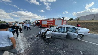 Çorumda otomobiller çarpıştı: 7 yaralı