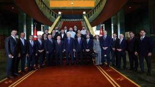 Cumhurbaşkanı Erdoğan, Trendyol Süper Lige çıkan takımları kabul etti