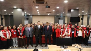 Damla Gönüllülük Hareketi gençleri Niğde Valiliğinde ağırlandı