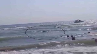 Denizde can pazarı: Dalgalara kapılan 2 kişi kurtarıldı, 14 yaşındaki çocuk boğuldu