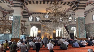 Depremde hayatını kaybedenler dualarla anıldı