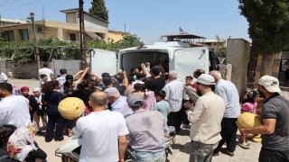 Depremzede vatandaşlara 100 ton kavun ücretsiz dağıtıldı