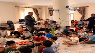 Dicle'de Kuran kursu öğrencileri gençlik merkezinde bir araya geldi