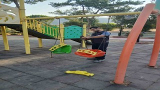 Didim Belediyesi parklarda bakım ve onarım çalışmalarını sürdürüyor
