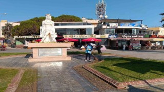 Didim Belediyesi yeşil alanlarda bakım ve düzenleme çalışmalarını sürdürüyor