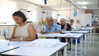 Didimde kadınlar dikiş öğrenirken üretime de katkı sağlıyor
