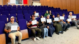Diyabet Okulunda eğitim alan hastalara diplomaları verildi