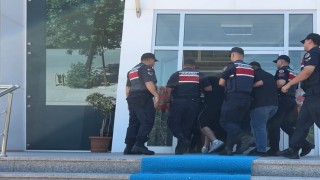 Dolandırıcılar 1 milyon liralık altınla kaçtı, jandarma 48 saat geçmeden yakaladı