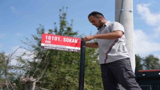 Düzcede cadde ve  sokak tabelaları tamamlanıyor