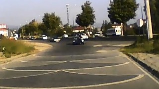 Düzce‘de otomobil ile motosiklet çarpıştı: 1 yaralı