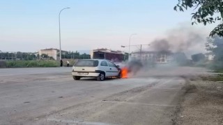 Düzcede otomobil yangını büyümeden söndürüldü
