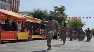 Edirnede 104 yıllık zaferin gururu Mehmetçikle yeniden yaşandı