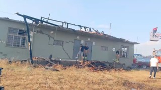 Edirnede anız yangını ormana sıçradı: 4 helikopter ve 10 arazöz seferber oldu