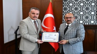 Edremit Kaymakamı Ahmet Odabaştan Vali Ustaoğluna veda ziyareti
